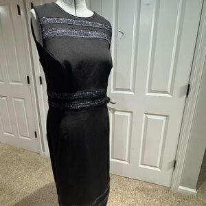 Chic Black Sleeveless Midi Dress